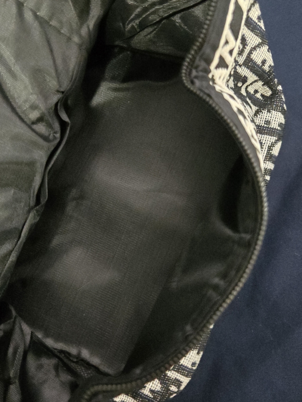 Bag - Picture 4 of 6